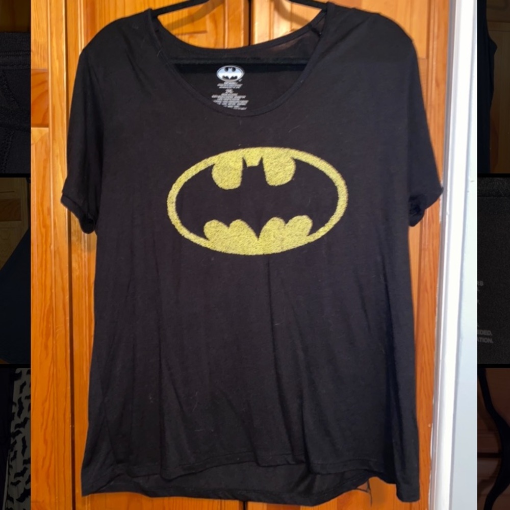 Batman graphic tee with attachable cape